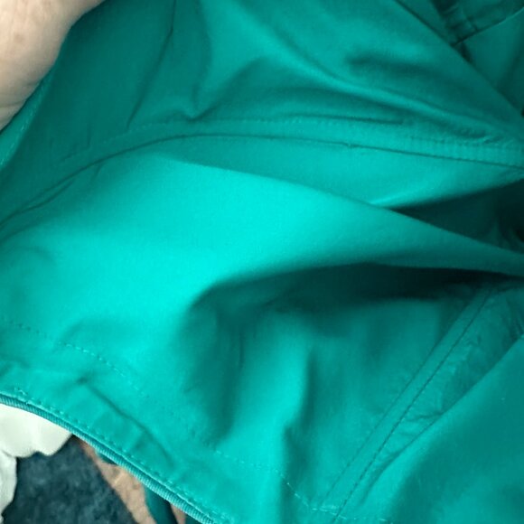 Madison James Plus Size 20 Emerald Green Long Formal High waisted gown - Picture 7 of 9